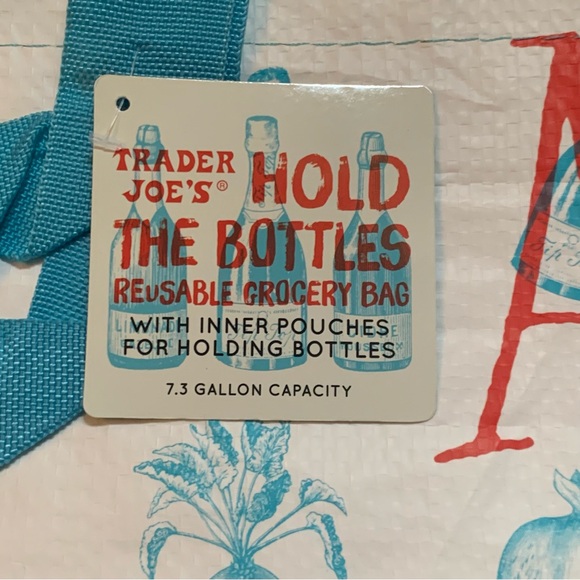 Trader Joe's "Hold the Bottles" Reusable Grocery Tote 7.3 Gallon Capacity NEW!! - Picture 3 of 9